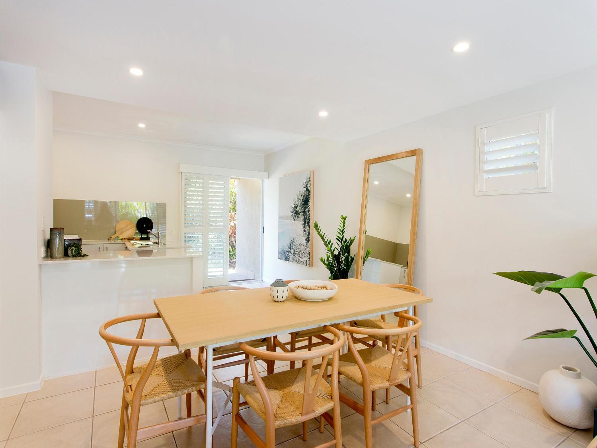 Parade Townhouse W/ Terrace By * Noosa Heads